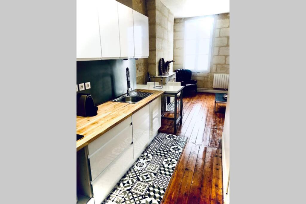 Au Coeur De Libourne Apartment Luaran gambar